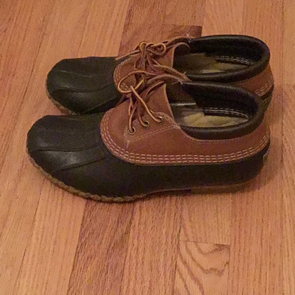 Llbean duck boot. Made in USA. Great shape, no wear on heel. Size 9 women’s